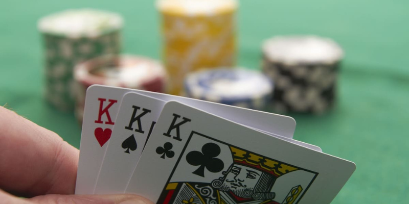 Cách Chơi Poker 3 Lá: Hướng Dẫn Toàn Diện Cho Người Mới 1 Anh trong bai 11 45