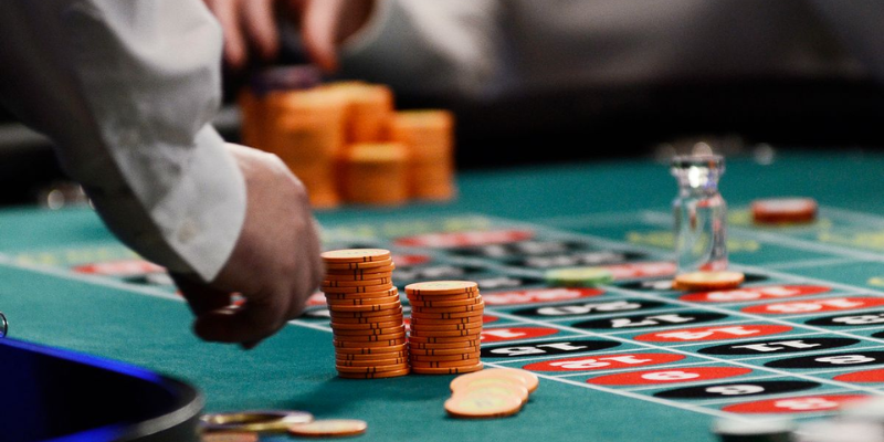 Cách Chơi Blackjack Online Hiểu Đơn Giản Và Chiến Thắng 3 Anh trong bai 31 53