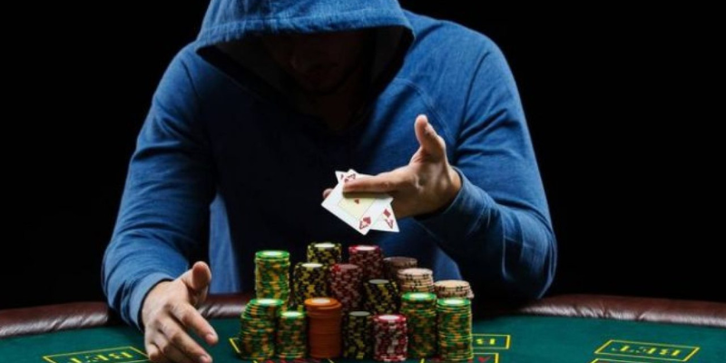 Các Thuật Ngữ Trong Poker: Hướng Dẫn Toàn Diện Cho Người Mới Bắt Đầu 3 Anh trong bai 32 15